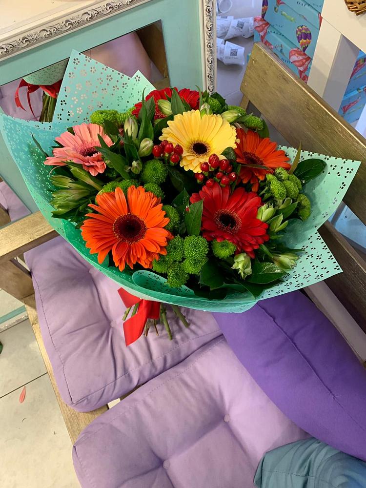 Букет цветов из: Герберы, Хризантемы и Альстромерии в Красной Яруге