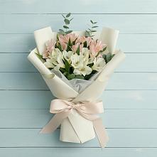 Букет цветов из:  Альстромерии в Красной Яруге