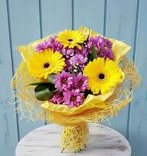 Букет цветов из:  Хризантемы и Герберы #REPLACE_PRED# Красной Яруге