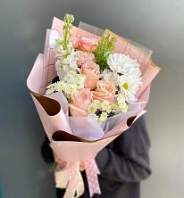 Букет цветов из:  Хризантемы и Розы в Красной Яруге