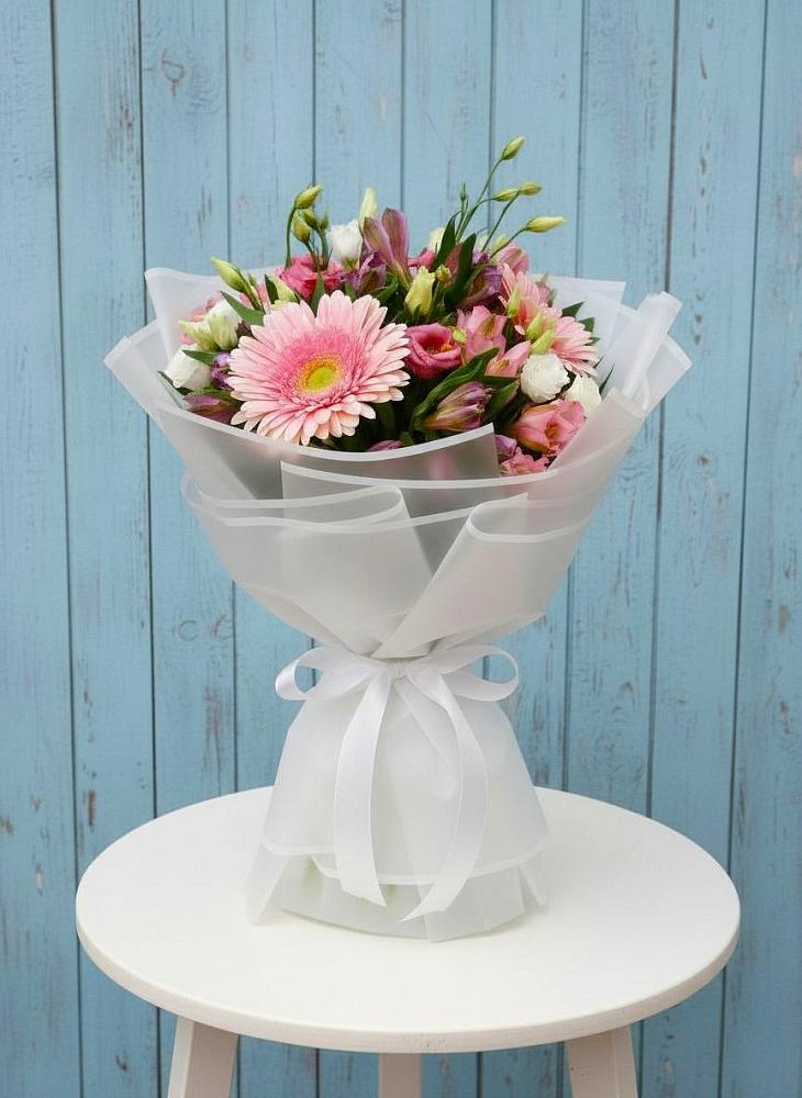 Букет цветов из: Герберы, Альстромерии и Лизиантусы в Красной Яруге